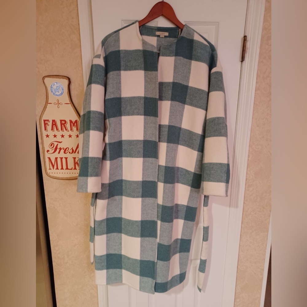 Brand New LOFT Green and White Plaid Cape with belt